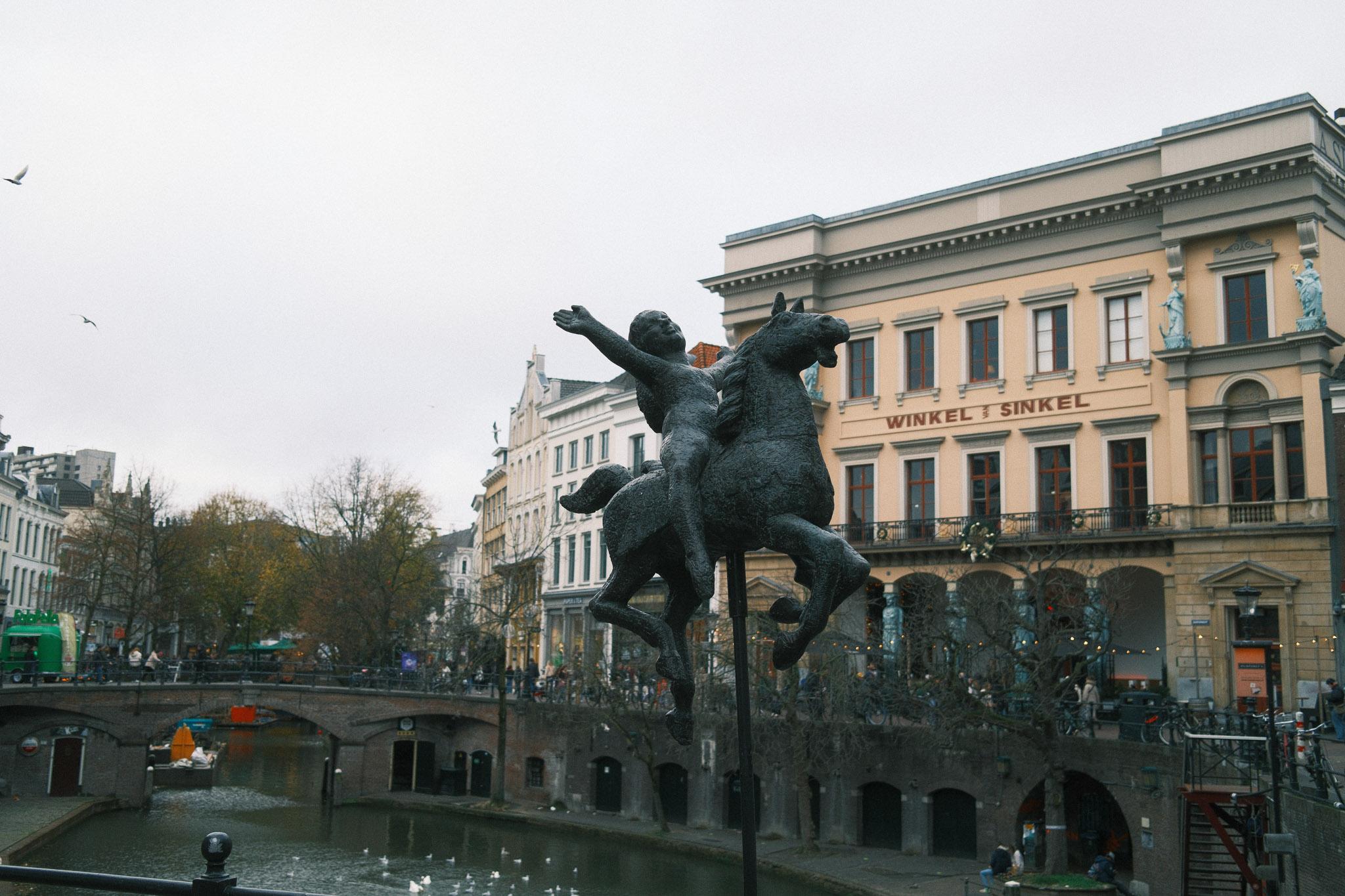 statue of a girl riding a horse in Utrecht Centraal 